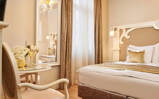 Piazza Heritage Hotel