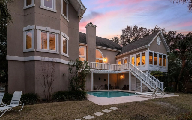 28 Beachwood West by Avantstay Close to Beach, Multiple Decks & Private Pool!