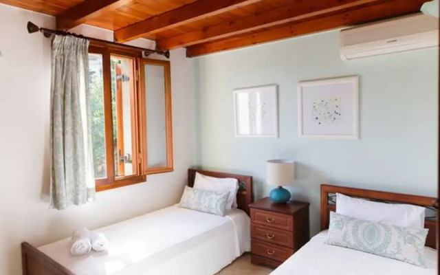 Villa Patriko Lux villa with pool next to Balos