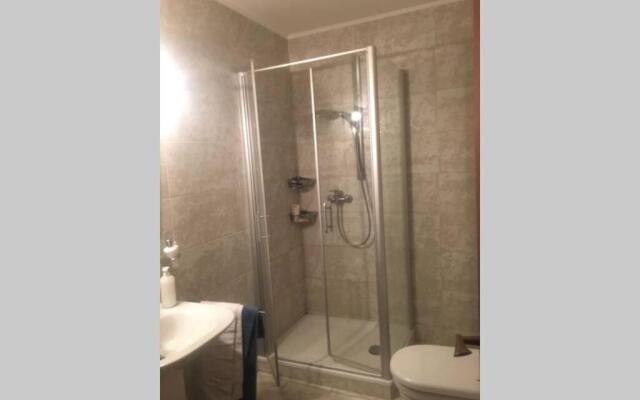 2 bedroom Penthouse with stunning view!