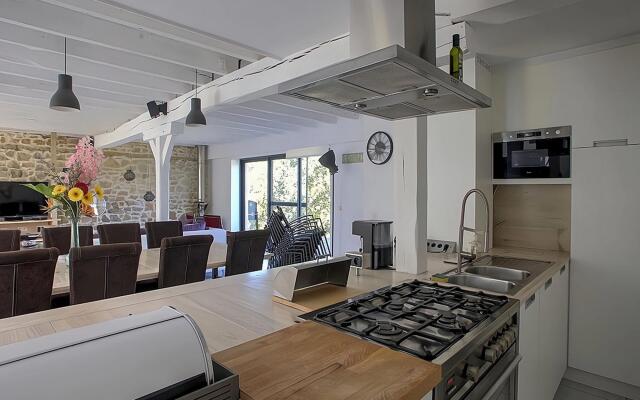 Inviting holiday home in Gourdon with terrace