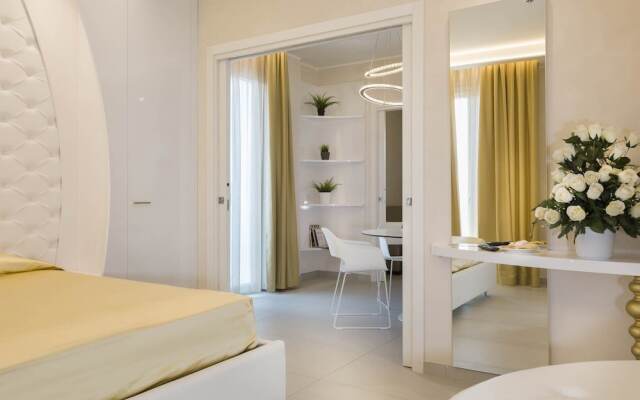 White Suite  Apartments