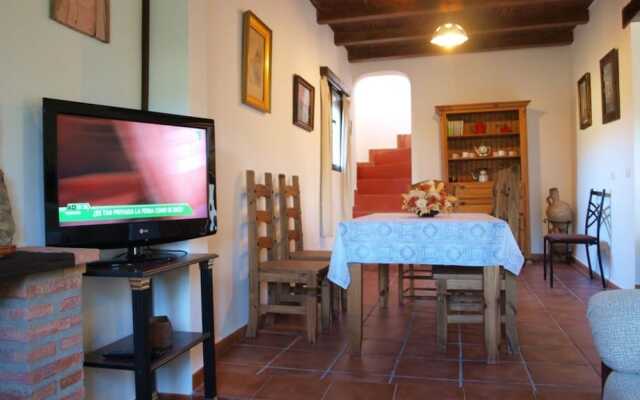 104305 House In El Gastor