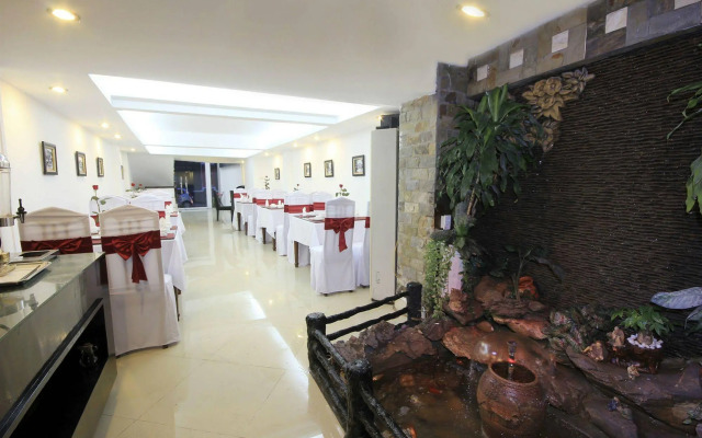 Hanoi Crystal Hotel