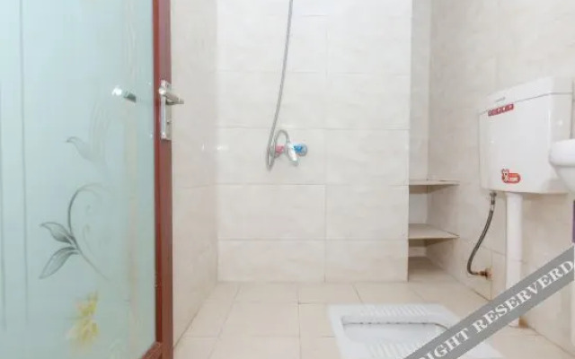 Oyo Jinghong Hotel