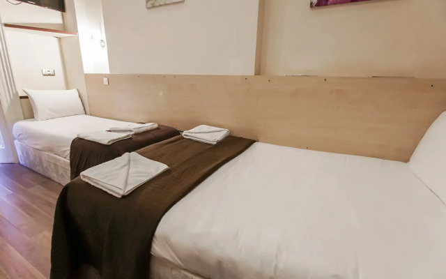 Tony's House Hotel