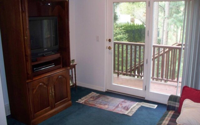 River Cove Elegant Waterfront Bed & Breakfast