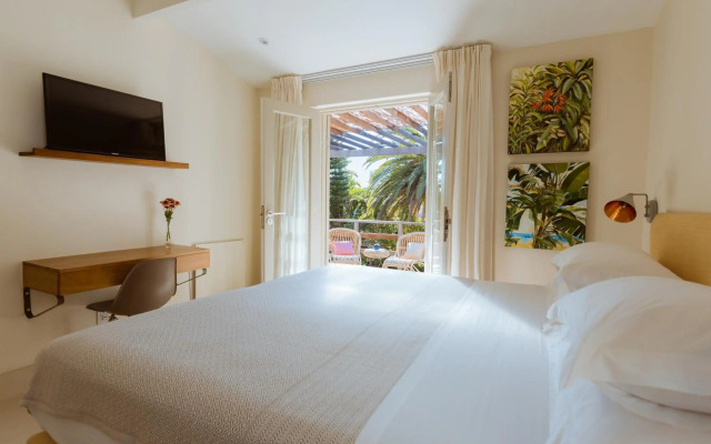 Cape Standard Guest House