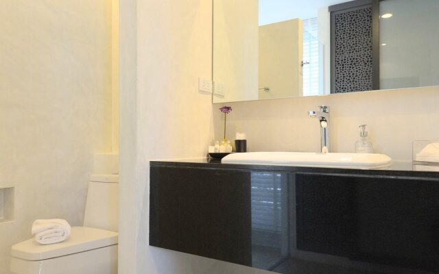 Baby Grand Hua Hin Hotel