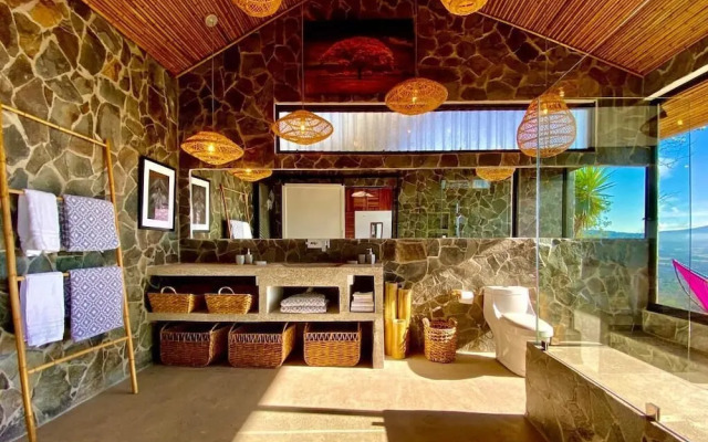 Atenas Magic Mountain Views