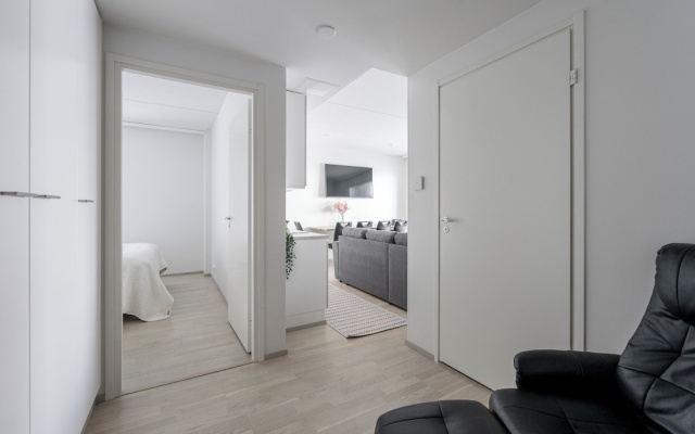 Spacious 1BR Apt. Next to Lake Näsijärvi