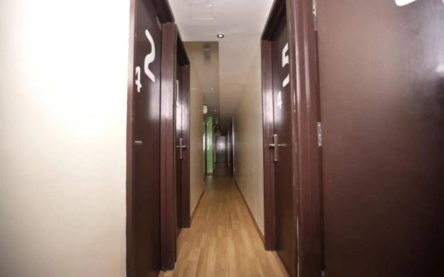 Apple Hotel
