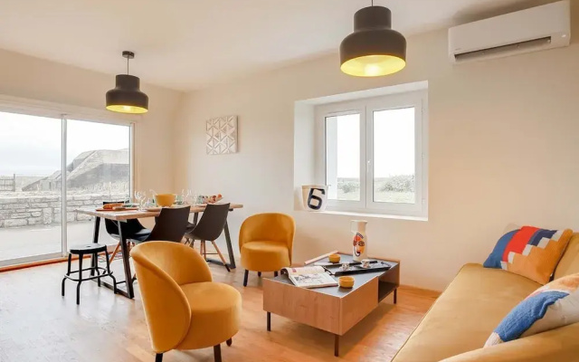 Studio in Etel With Panoramic Beach Views