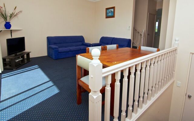 Palm Beach Holiday Resort