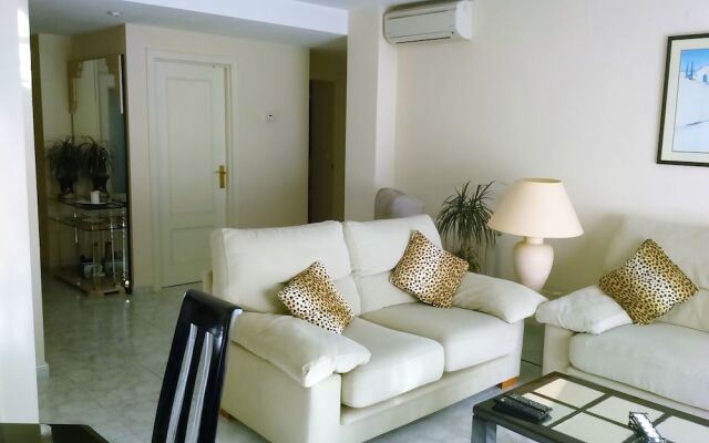 Modern Apartment in L'Albir with Swimming Pool