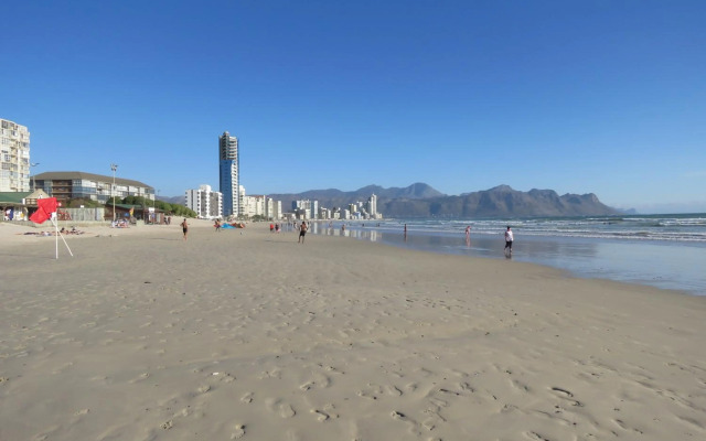 Winelands beach cottage