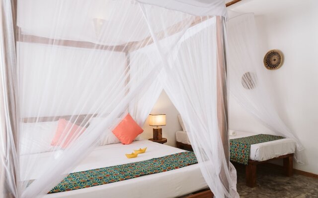 Bahati Sunset Bungalows