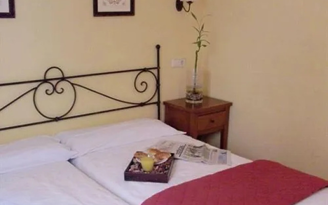 Apartamentos Hospederia de los Reyes