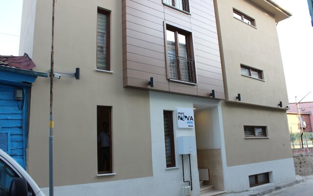 Mininova Hostel