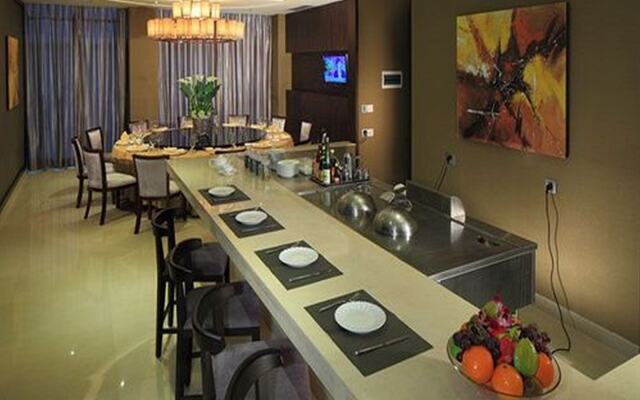 Le Parker International Hotel