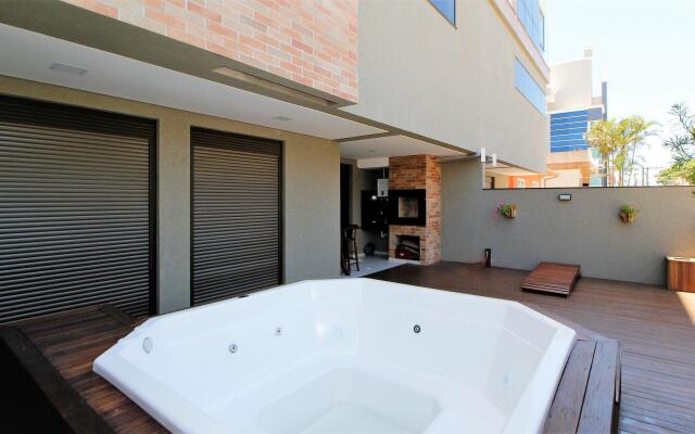 1086 - Apartamento Térreo Com Jacuzzi no Centro de Bombinhas