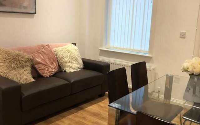 Lovely 4-bed House in Anfield all En-suite,