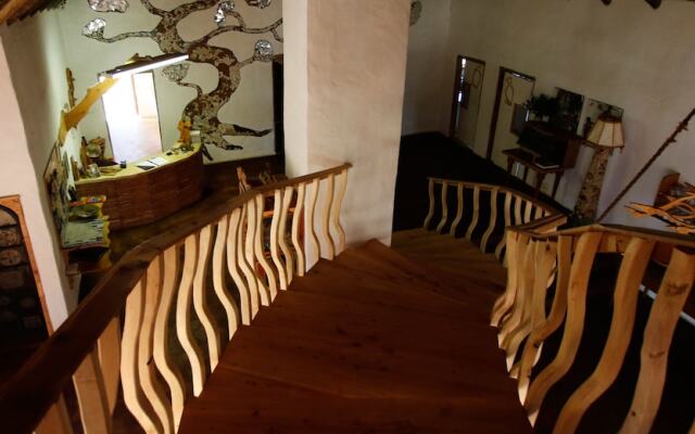 Antbear Drakensberg Lodge