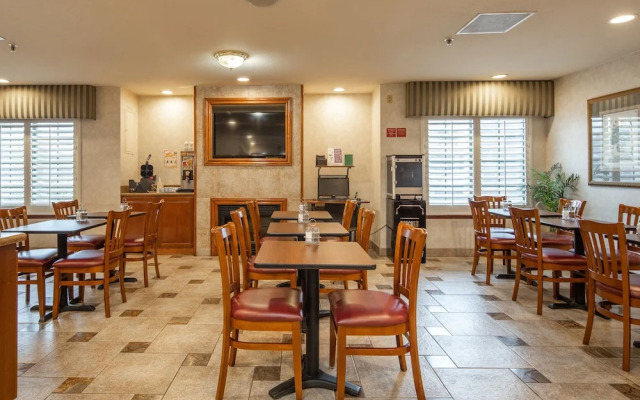 Atherton Park Inn & Suites