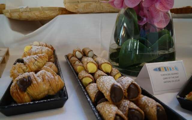 Отель Life Hotels Des Alpes