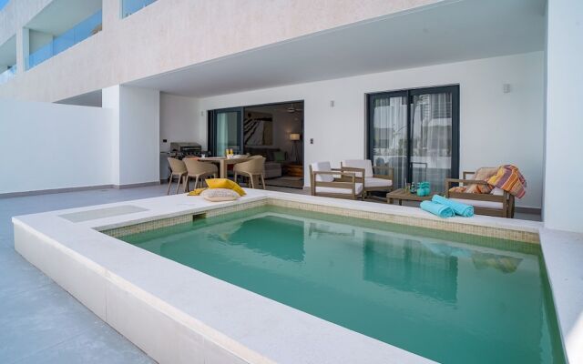 Luxury 3 bedroom apartment at the beach