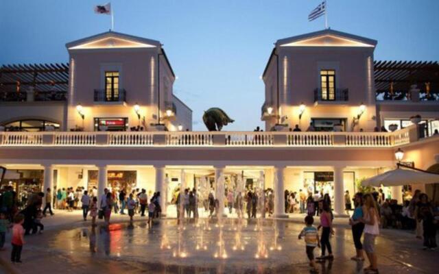 Peggy's Villa-House with private pool 25' from Athens Intl Airport