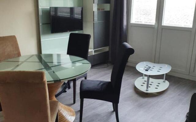 Appartement 2 chambres, proximité plage, commerces et centre ville