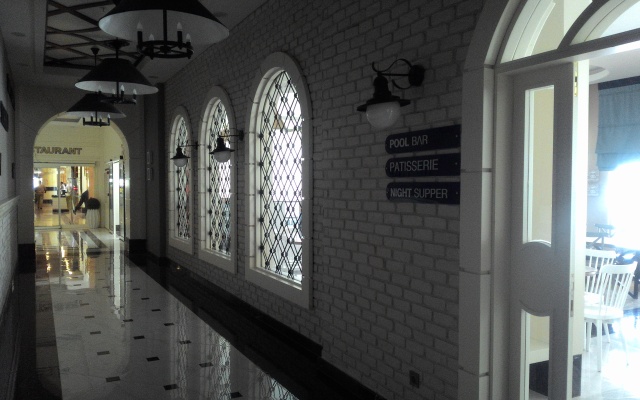 Port River Hotel & Spa