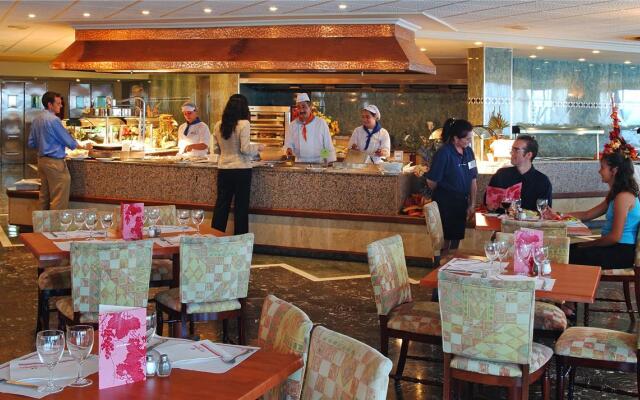 AluaSun Cala Antena – All Inclusive