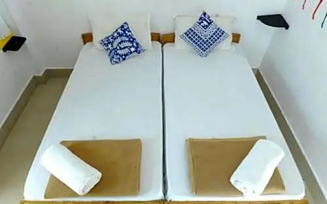 HosteLaVie Varanasi