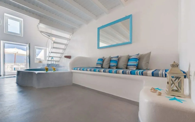 Fira White Residence