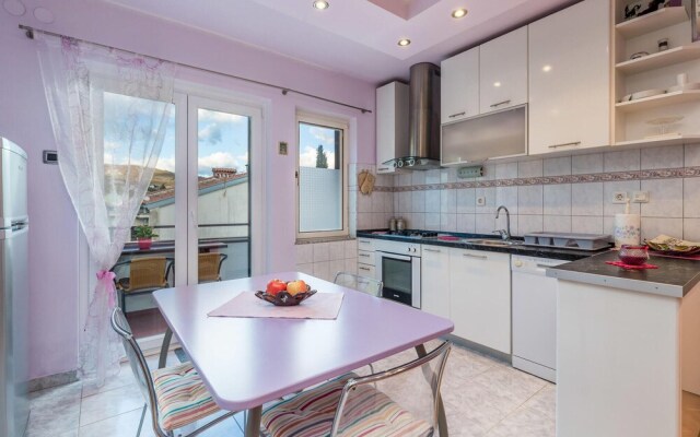 Stunning Apartment in Lovran With 1 Bedrooms and Wifi