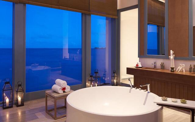 Raffles Maldives Meradhoo Resort