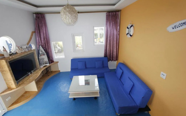 Dream House - Greek Style Hostel