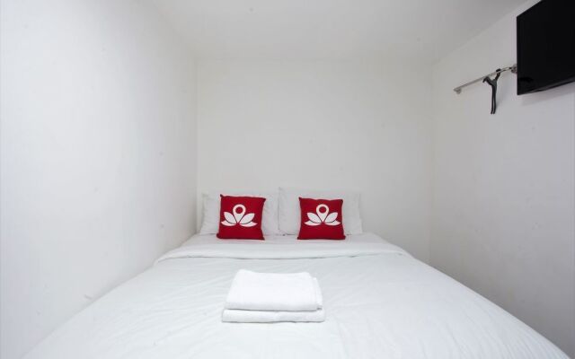 ZEN Rooms Basic Pasar Seni
