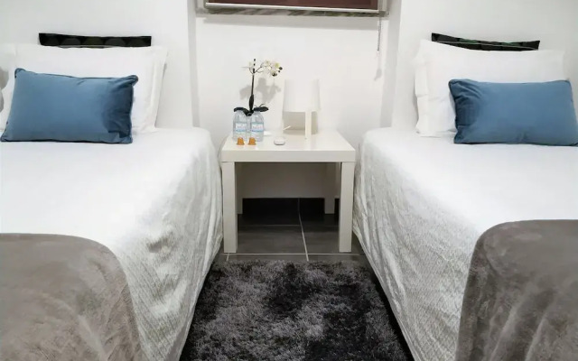 Sleep & Go Faro Airport Guest House