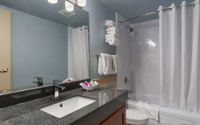 Poco Inn and Suites Hotel & Conference Centre