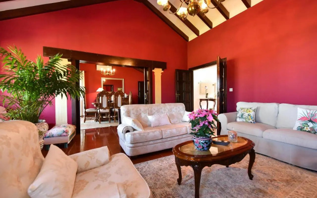 Finca Madronal with Pool in Gran Canaria
