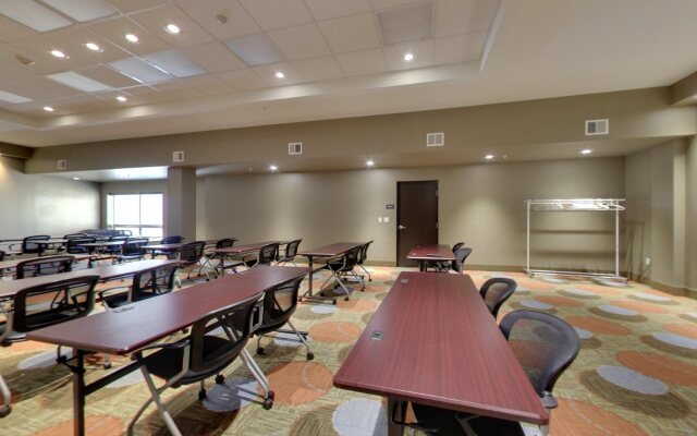 Staybridge Suites Madison - Fitchburg by IHG
