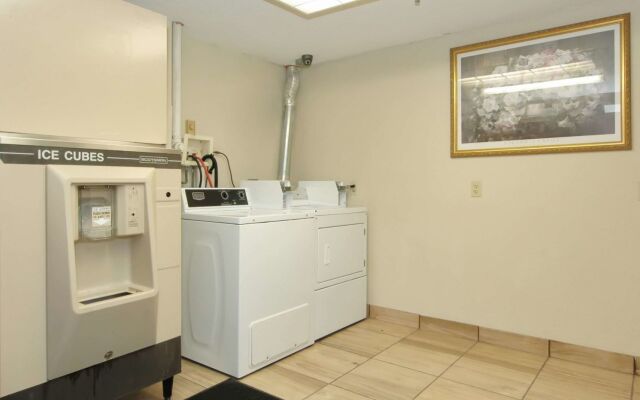 Red Roof Inn PLUS+ Chicago - Hoffman Estates