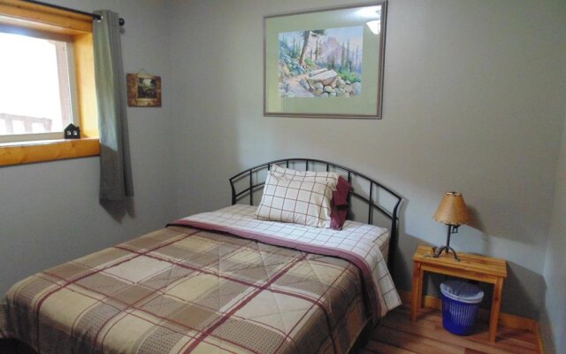 Timberwolf Lodge-B&B