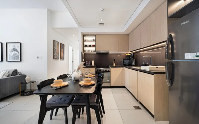 Burj Crown Lux Apartment by Dubai Mall