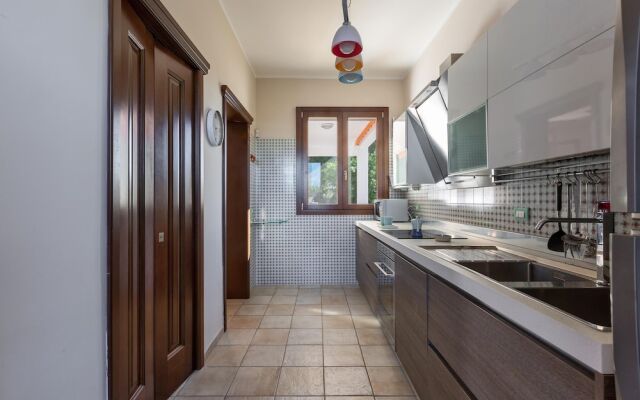 3672 Villa Acquamarina by Barbarhouse