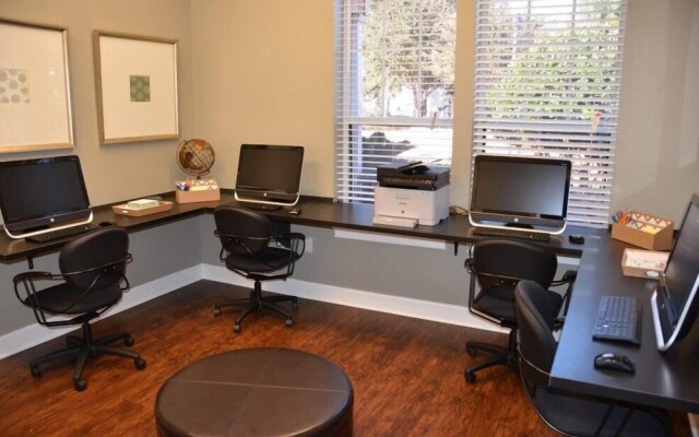 Lucaya 3 Bedroom 2 Bath Townhome!