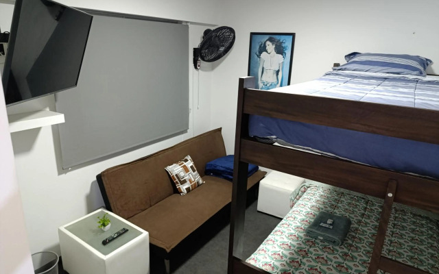 MIRAFLORES APART-10Beds-11Persons-Pool-Grill-1Garage